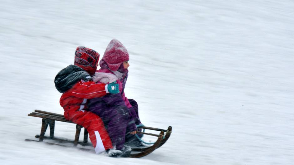 sledging with kids