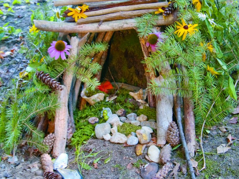 Fun ways to build a house in wood with kids